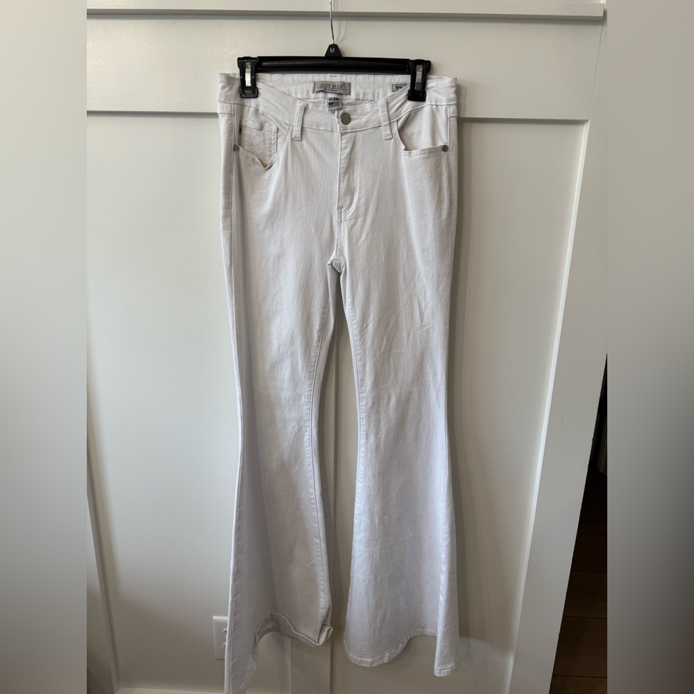 Women's White Flared Jeans